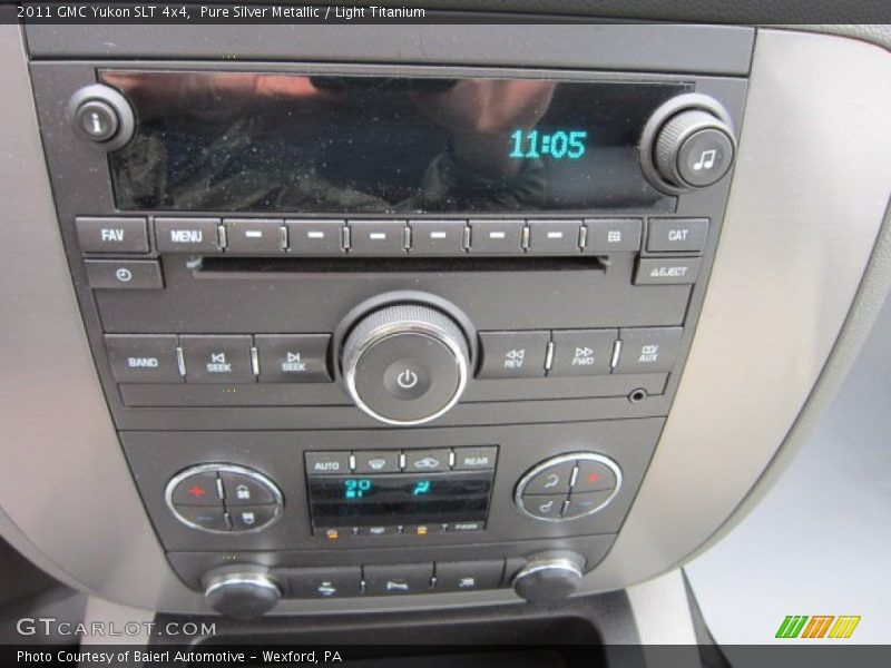 Pure Silver Metallic / Light Titanium 2011 GMC Yukon SLT 4x4