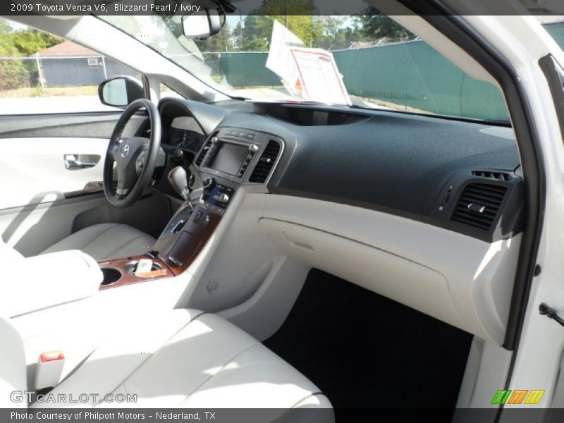 Blizzard Pearl / Ivory 2009 Toyota Venza V6
