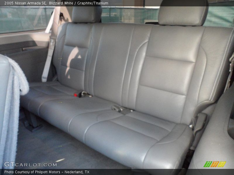 Blizzard White / Graphite/Titanium 2005 Nissan Armada SE