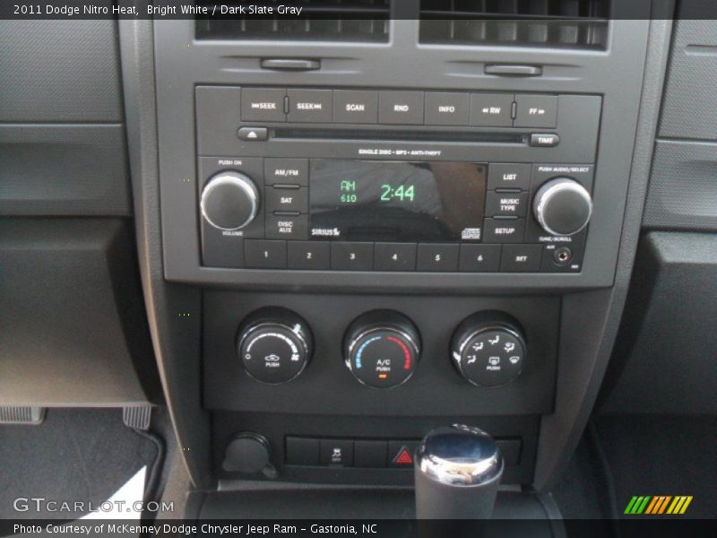 Bright White / Dark Slate Gray 2011 Dodge Nitro Heat