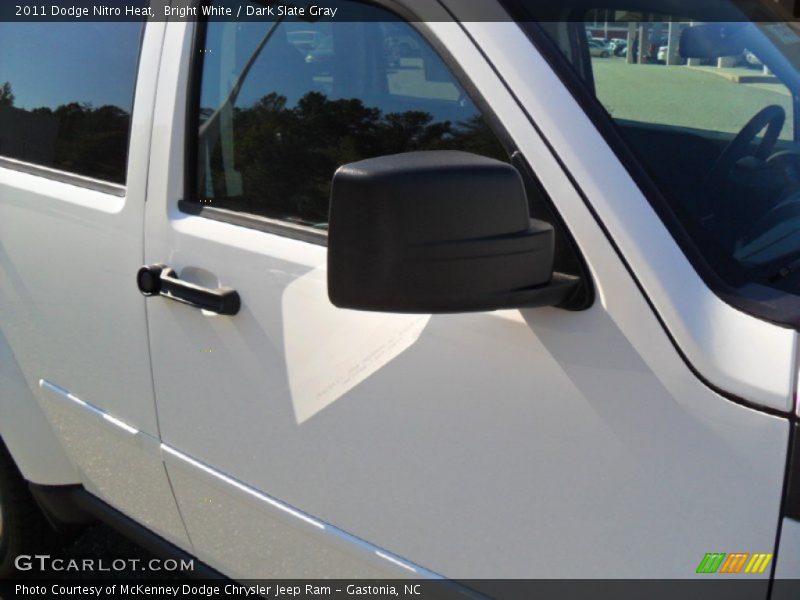 Bright White / Dark Slate Gray 2011 Dodge Nitro Heat