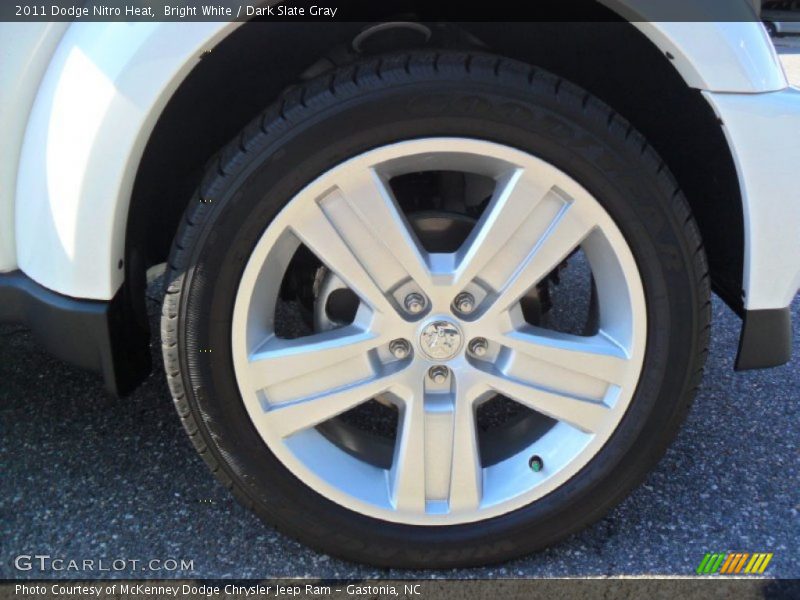 Bright White / Dark Slate Gray 2011 Dodge Nitro Heat