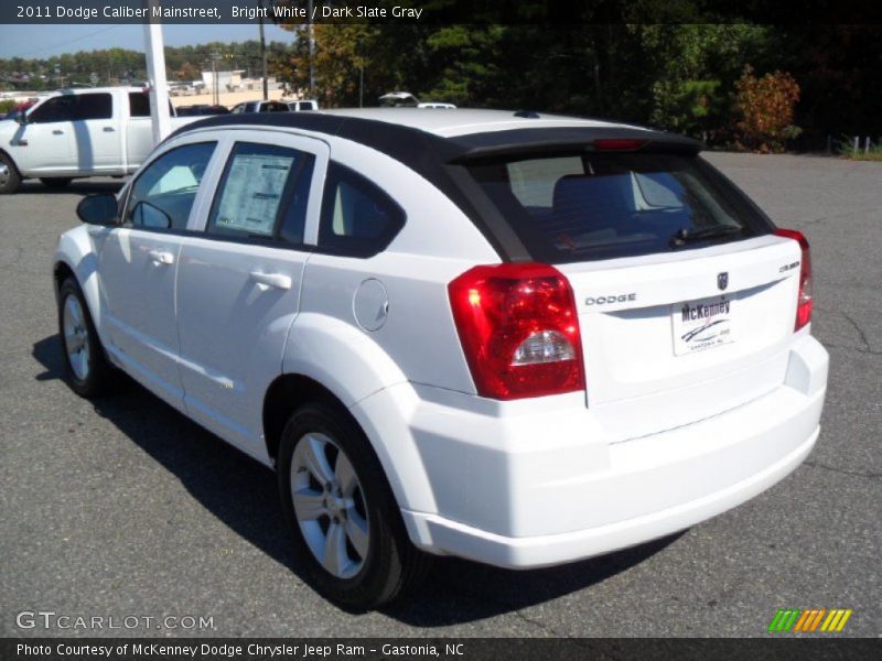 Bright White / Dark Slate Gray 2011 Dodge Caliber Mainstreet