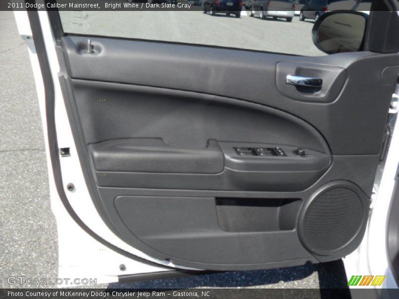 Bright White / Dark Slate Gray 2011 Dodge Caliber Mainstreet