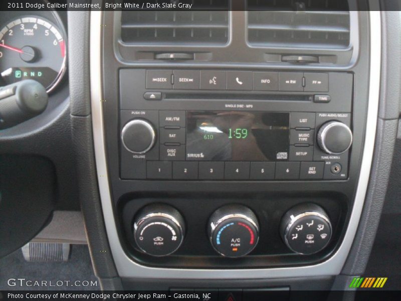 Bright White / Dark Slate Gray 2011 Dodge Caliber Mainstreet