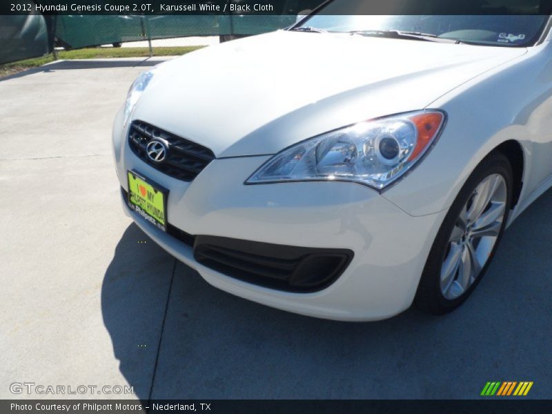 Karussell White / Black Cloth 2012 Hyundai Genesis Coupe 2.0T