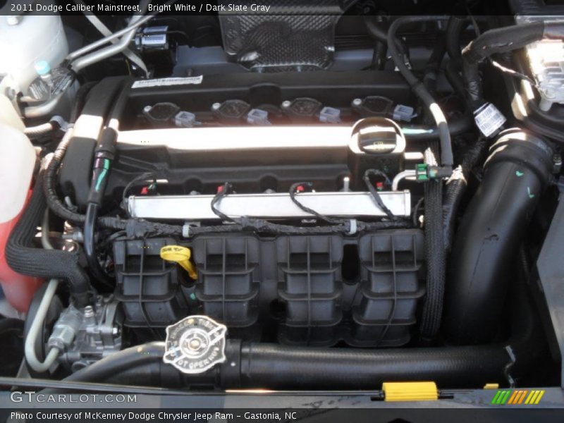 Bright White / Dark Slate Gray 2011 Dodge Caliber Mainstreet