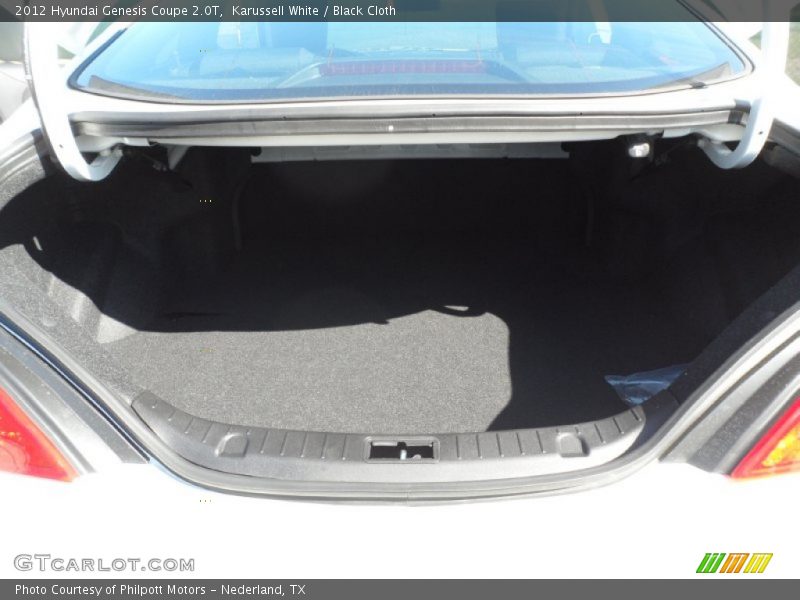 Karussell White / Black Cloth 2012 Hyundai Genesis Coupe 2.0T