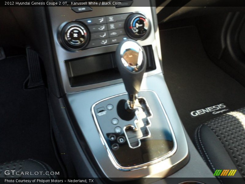Karussell White / Black Cloth 2012 Hyundai Genesis Coupe 2.0T