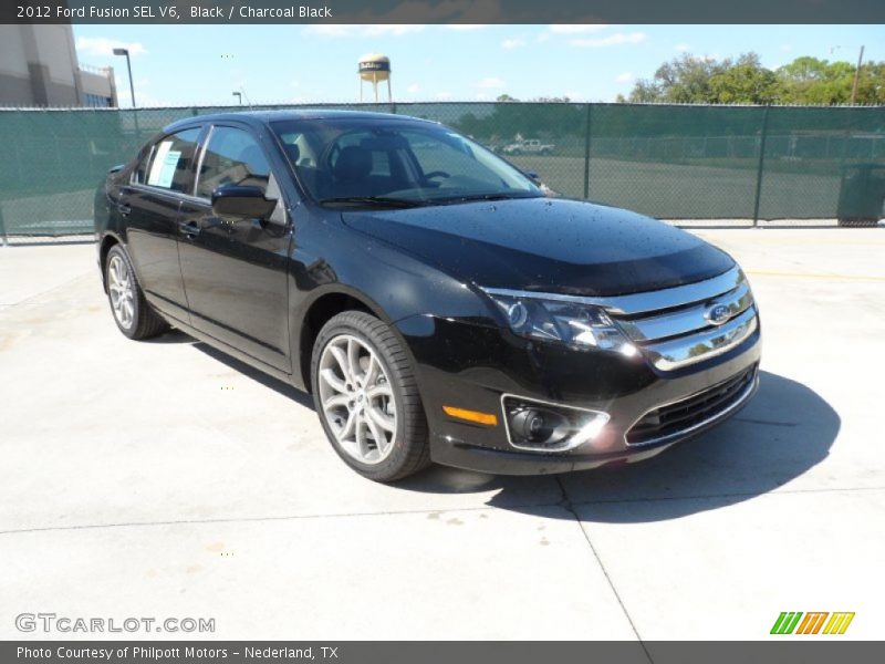 Front 3/4 View of 2012 Fusion SEL V6