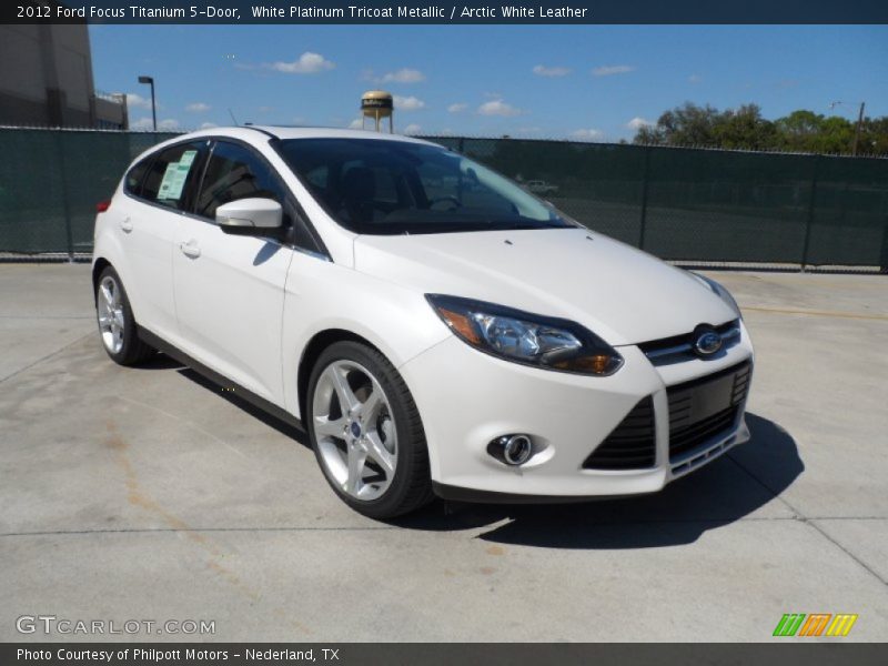 Front 3/4 View of 2012 Focus Titanium 5-Door