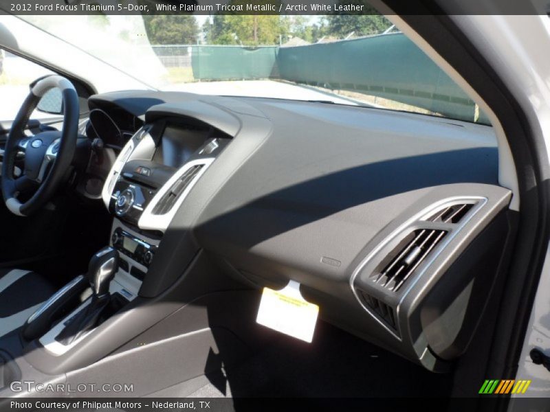 White Platinum Tricoat Metallic / Arctic White Leather 2012 Ford Focus Titanium 5-Door