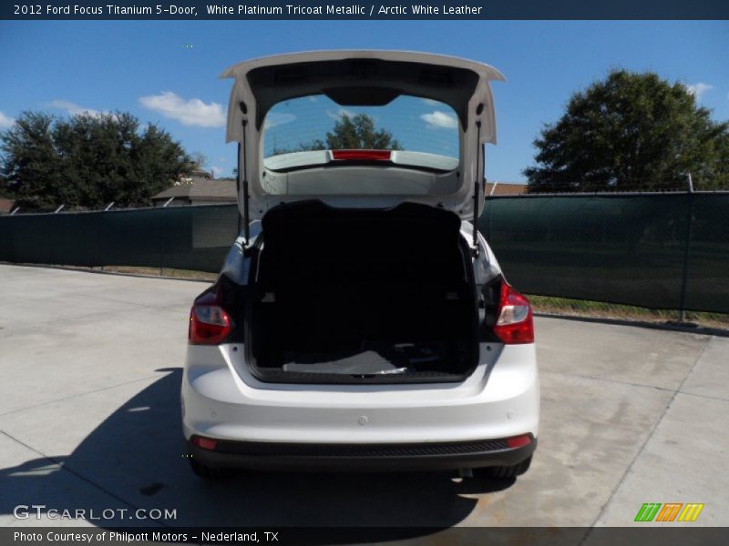 White Platinum Tricoat Metallic / Arctic White Leather 2012 Ford Focus Titanium 5-Door