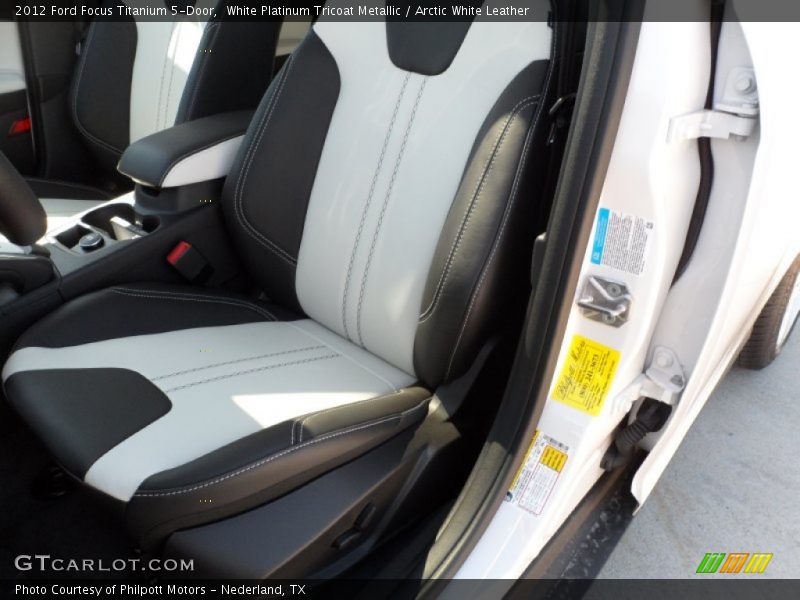  2012 Focus Titanium 5-Door Arctic White Leather Interior