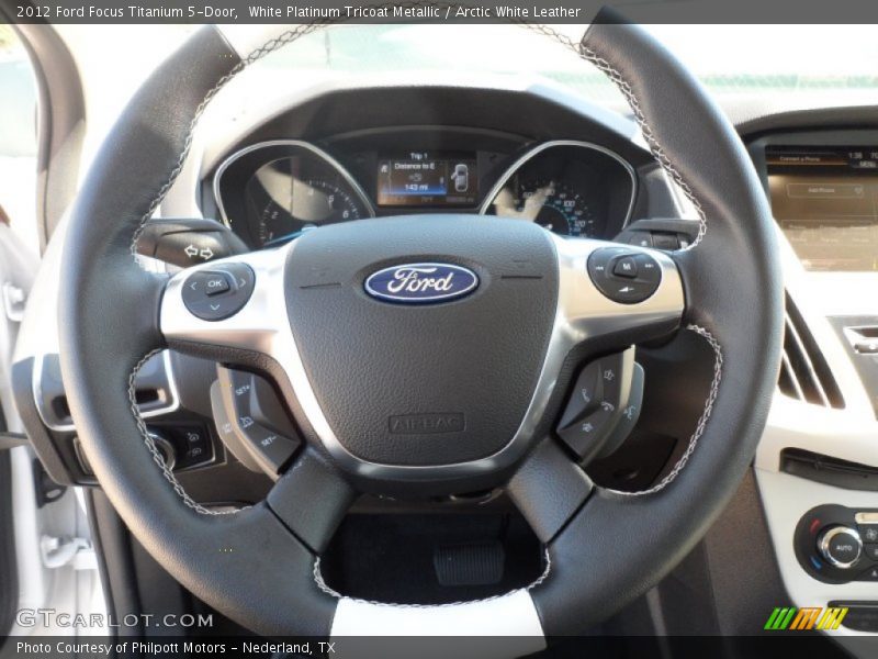  2012 Focus Titanium 5-Door Steering Wheel