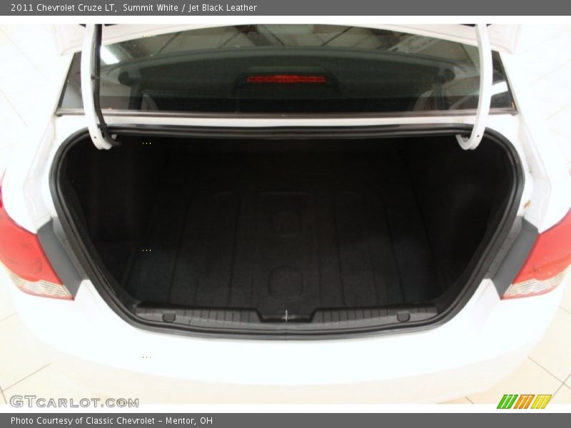 Summit White / Jet Black Leather 2011 Chevrolet Cruze LT