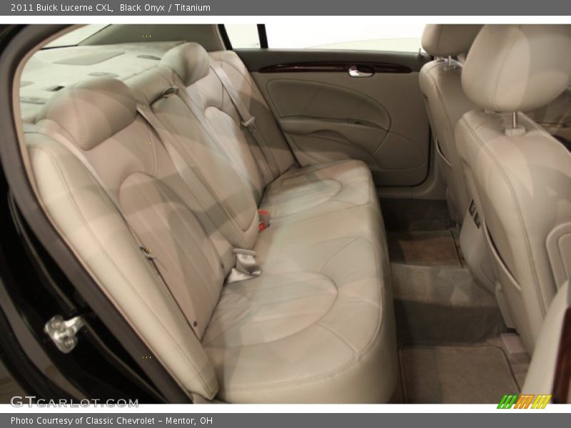 Black Onyx / Titanium 2011 Buick Lucerne CXL
