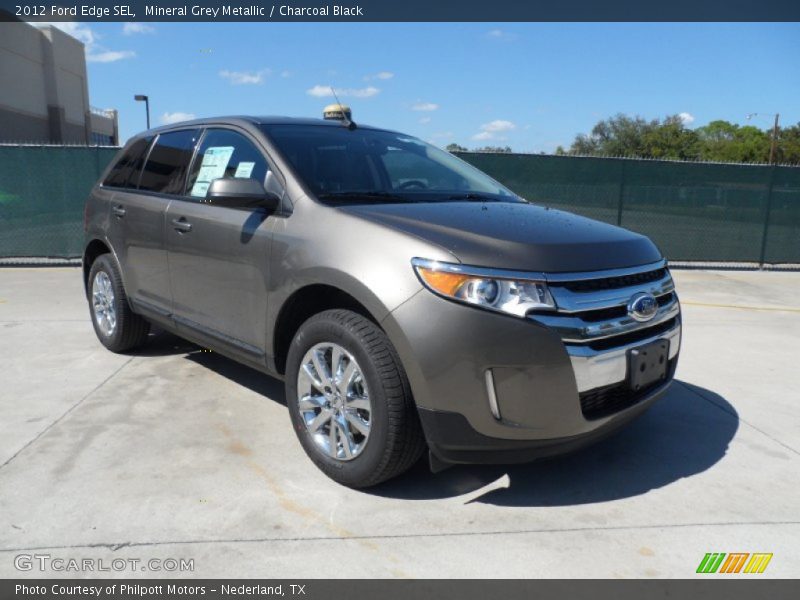 Front 3/4 View of 2012 Edge SEL