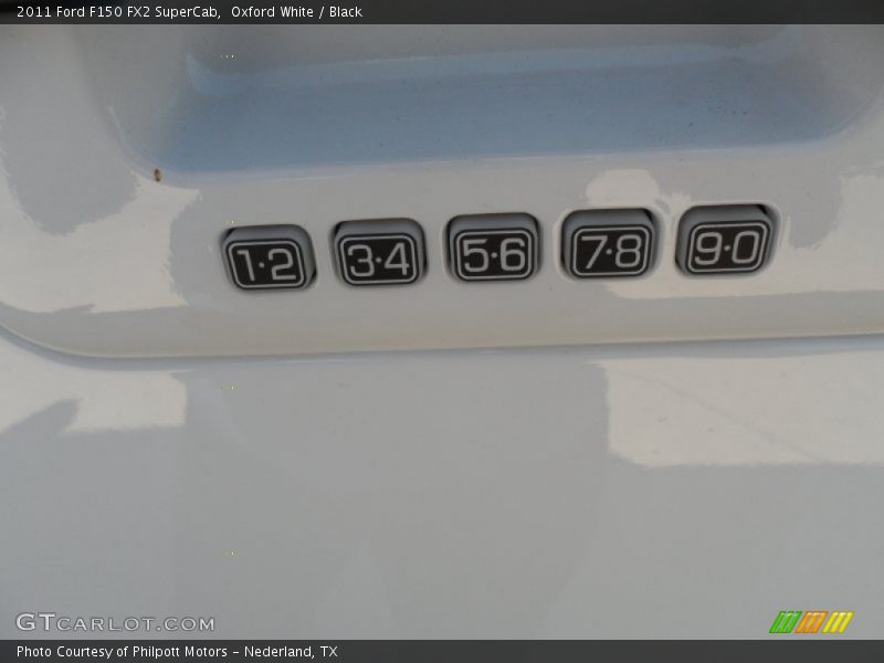 Oxford White / Black 2011 Ford F150 FX2 SuperCab