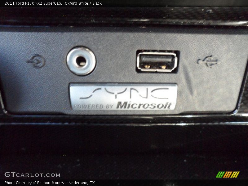 Oxford White / Black 2011 Ford F150 FX2 SuperCab