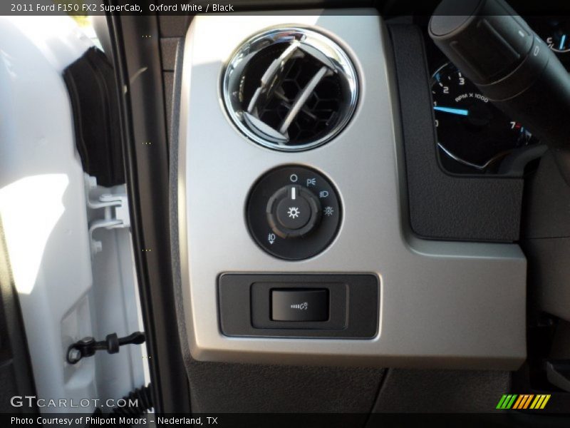 Oxford White / Black 2011 Ford F150 FX2 SuperCab