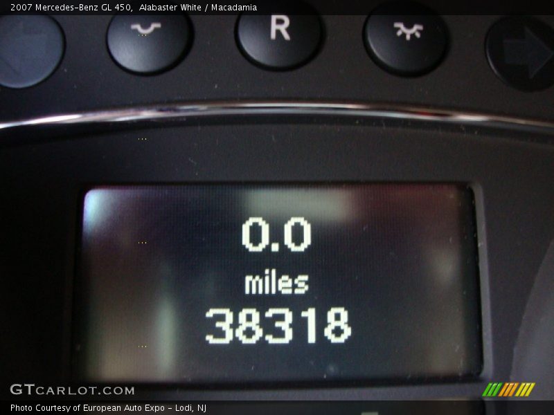 Alabaster White / Macadamia 2007 Mercedes-Benz GL 450