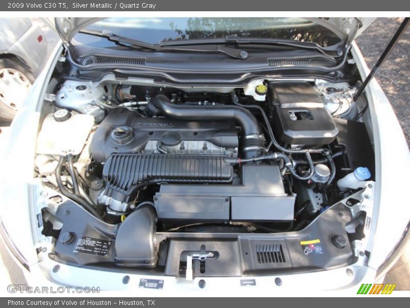  2009 C30 T5 Engine - 2.5 Liter Turbocharged DOHC 20-Valve VVT 5 Cylinder