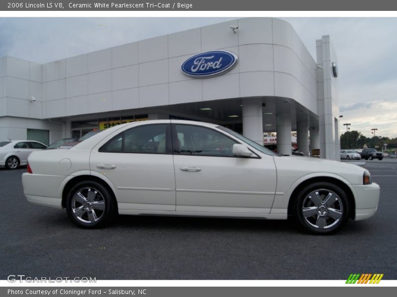 Ceramic White Pearlescent Tri-Coat / Beige 2006 Lincoln LS V8