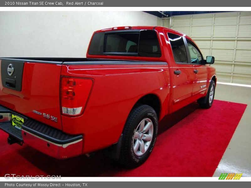 Red Alert / Charcoal 2010 Nissan Titan SE Crew Cab