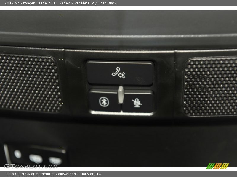 Reflex Silver Metallic / Titan Black 2012 Volkswagen Beetle 2.5L