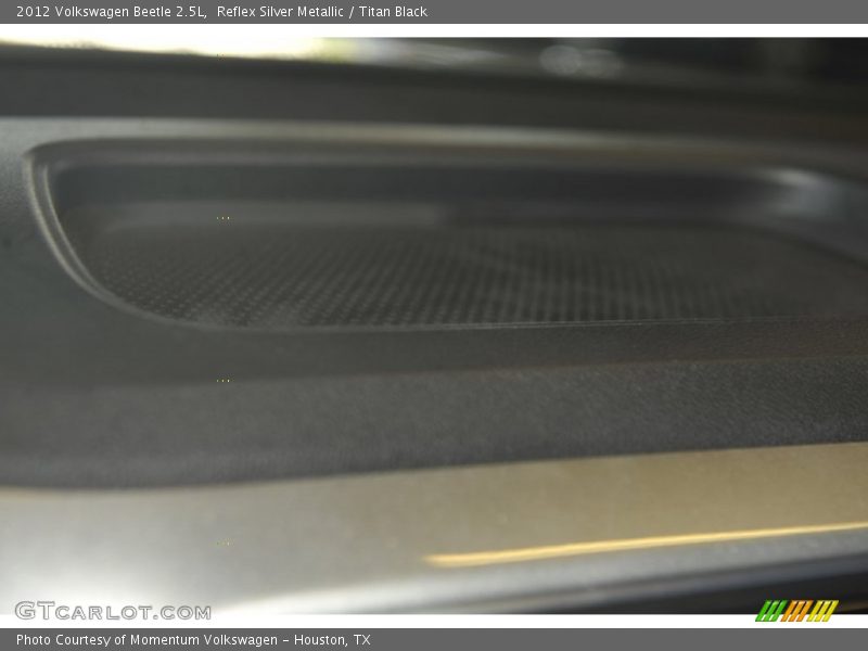 Reflex Silver Metallic / Titan Black 2012 Volkswagen Beetle 2.5L