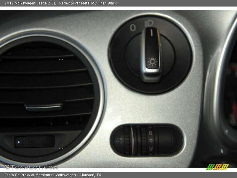 Reflex Silver Metallic / Titan Black 2012 Volkswagen Beetle 2.5L