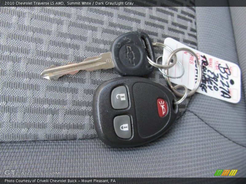 Summit White / Dark Gray/Light Gray 2010 Chevrolet Traverse LS AWD