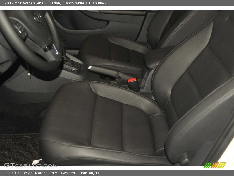 Candy White / Titan Black 2012 Volkswagen Jetta SE Sedan