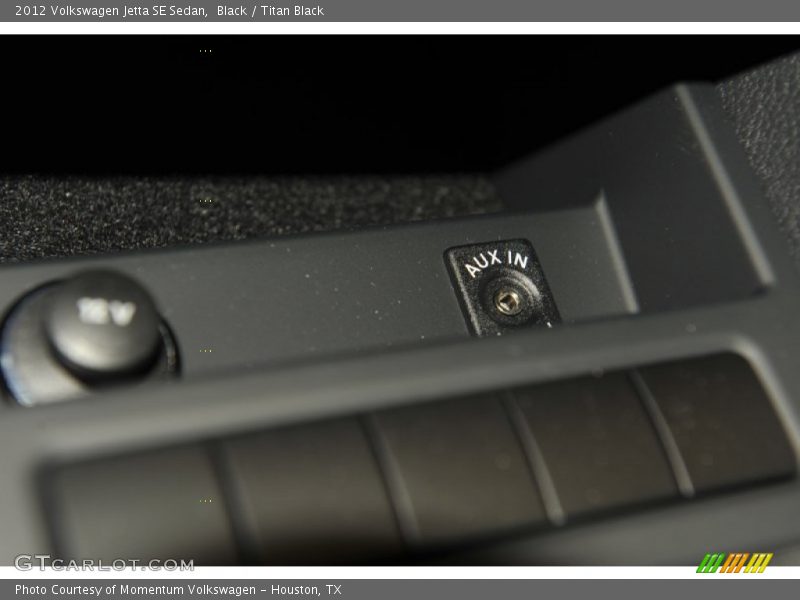 Black / Titan Black 2012 Volkswagen Jetta SE Sedan