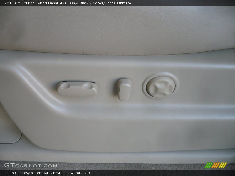 Controls of 2011 Yukon Hybrid Denali 4x4