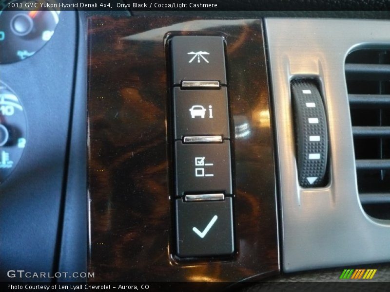 Controls of 2011 Yukon Hybrid Denali 4x4