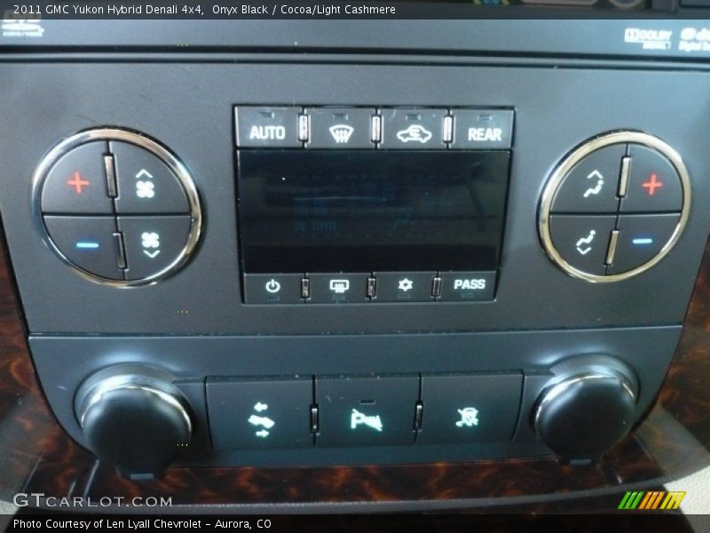 Controls of 2011 Yukon Hybrid Denali 4x4