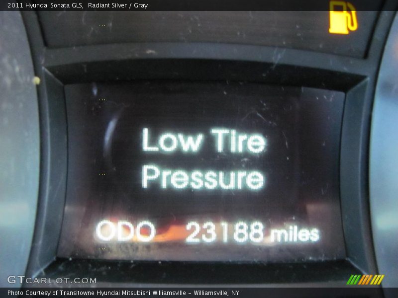 Radiant Silver / Gray 2011 Hyundai Sonata GLS