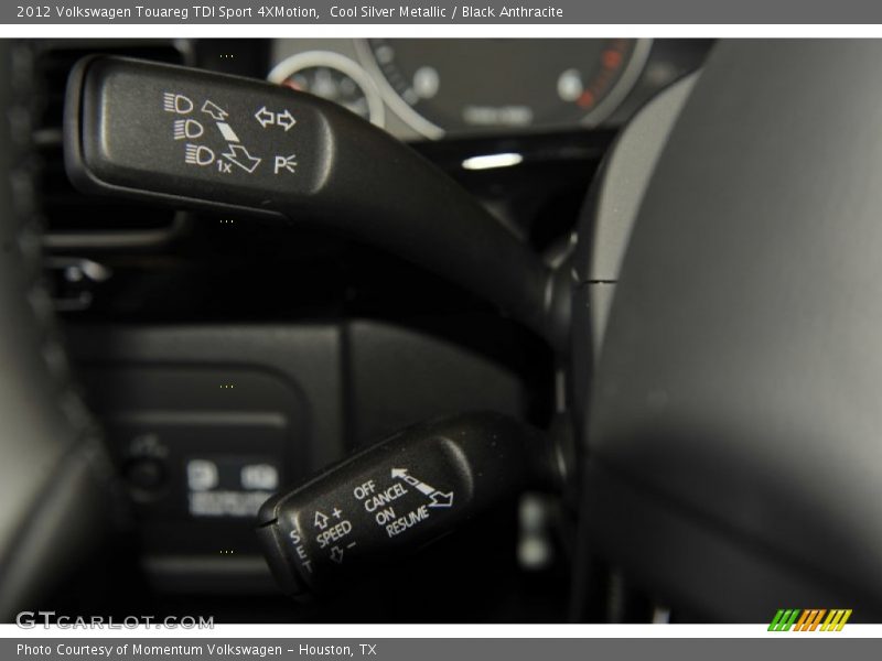 Controls of 2012 Touareg TDI Sport 4XMotion