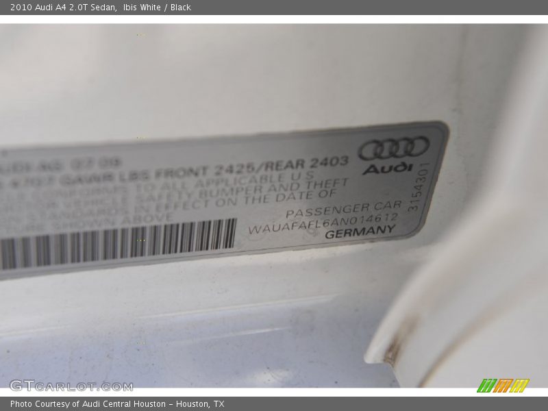 Ibis White / Black 2010 Audi A4 2.0T Sedan