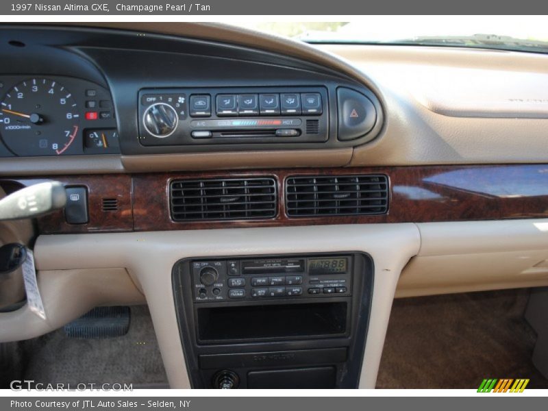 Controls of 1997 Altima GXE