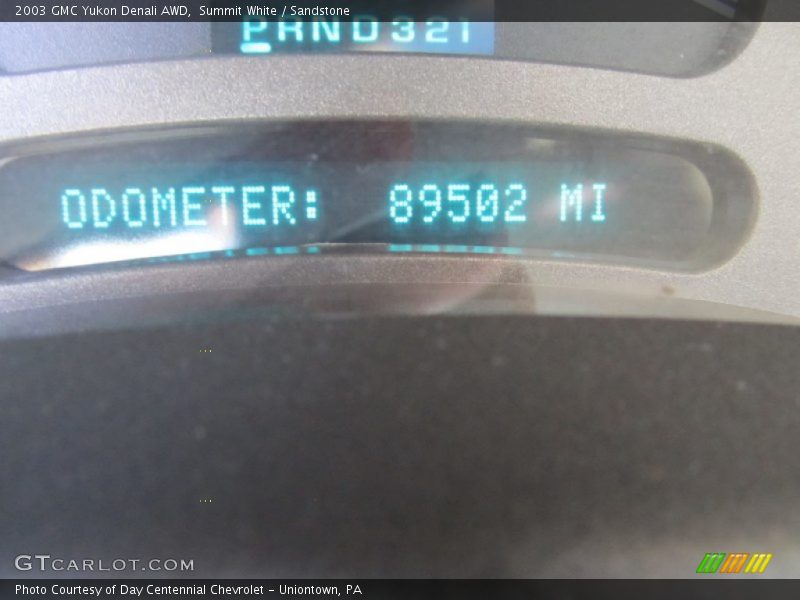 Summit White / Sandstone 2003 GMC Yukon Denali AWD