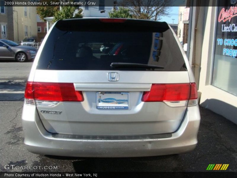 Silver Pearl Metallic / Gray 2009 Honda Odyssey LX