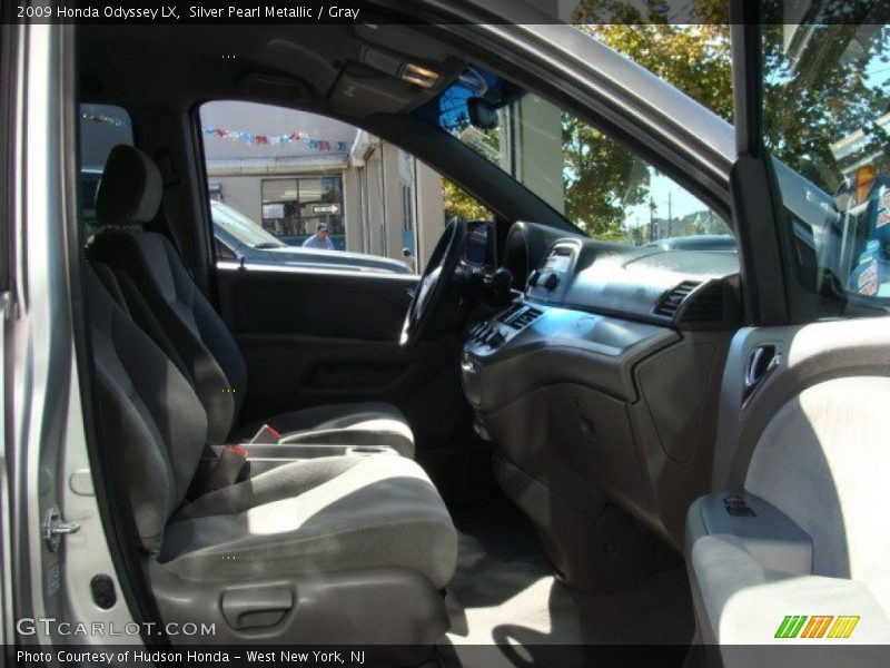 Silver Pearl Metallic / Gray 2009 Honda Odyssey LX