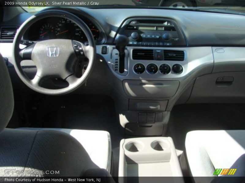 Silver Pearl Metallic / Gray 2009 Honda Odyssey LX