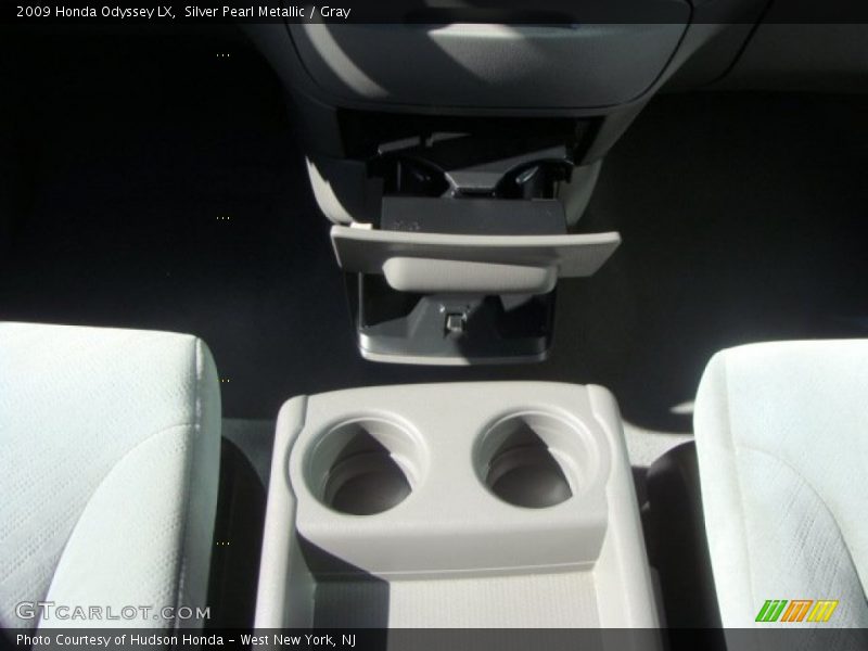 Silver Pearl Metallic / Gray 2009 Honda Odyssey LX