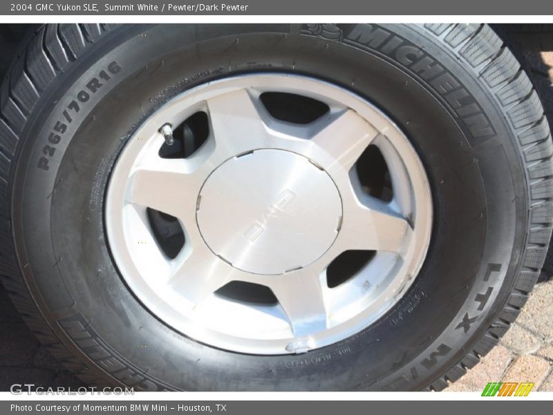Summit White / Pewter/Dark Pewter 2004 GMC Yukon SLE