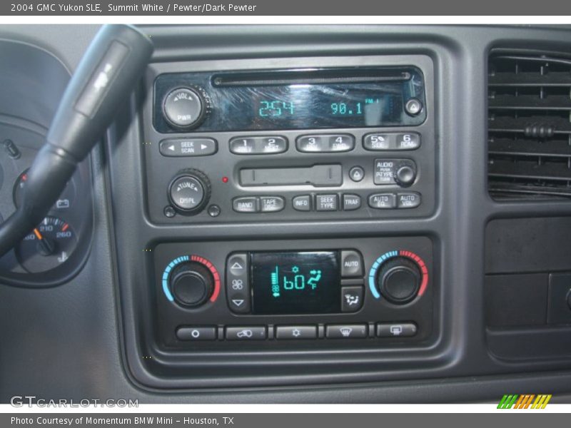 Summit White / Pewter/Dark Pewter 2004 GMC Yukon SLE