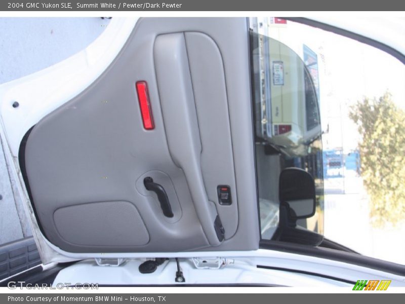 Summit White / Pewter/Dark Pewter 2004 GMC Yukon SLE
